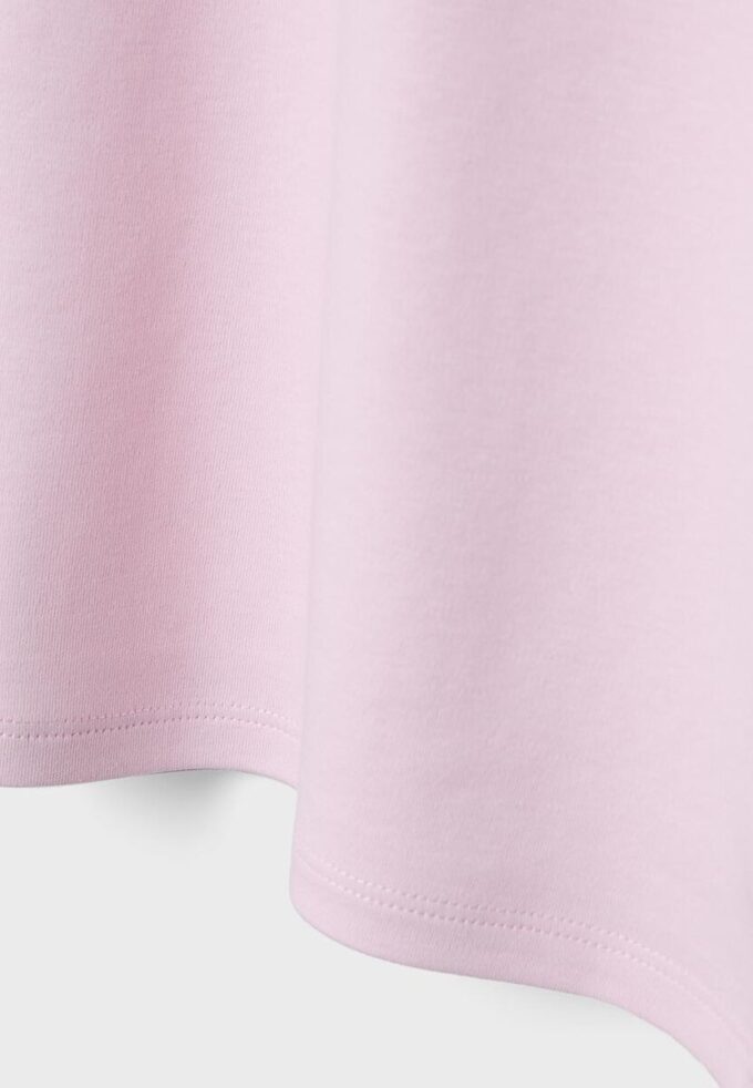 B06 Camiseta básica de hombros caídos