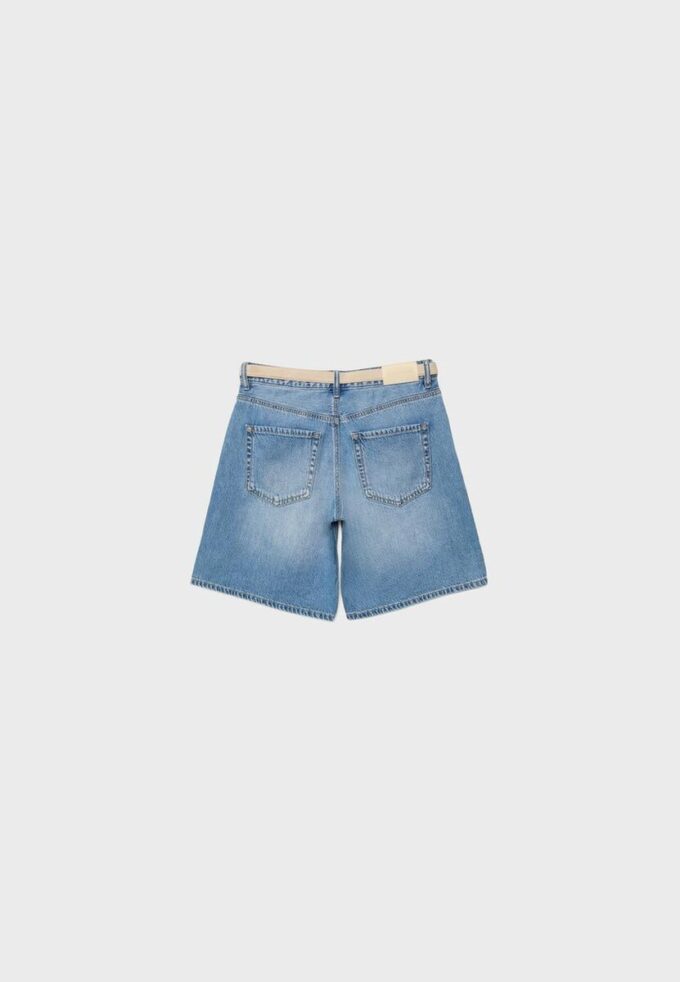 Bermudas de mezclilla con cinturón Bermudas de mezclilla con cinturón