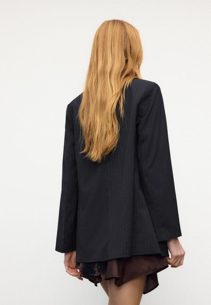 Blazer abierto a rayas Blazer abierto a rayas