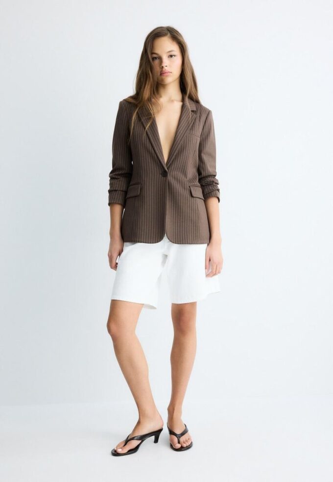 Blazer básico de punto a rayas Blazer básico de punto a rayas