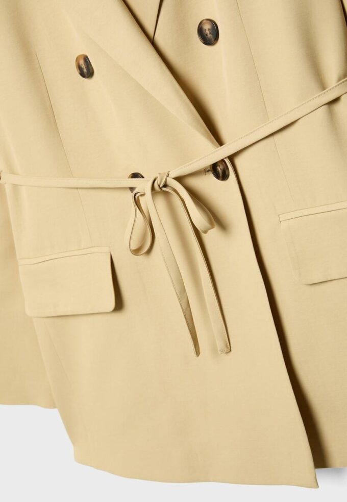 Blazer con cinturón