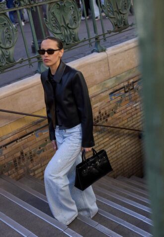 Blazer corto efecto piel