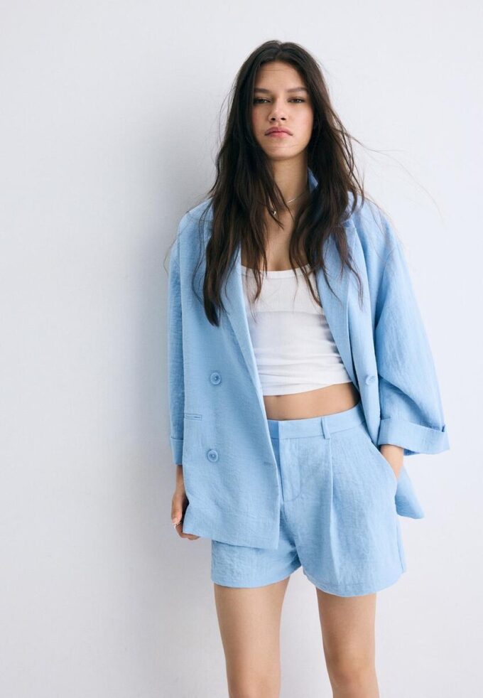 Blazer fluido de doble botonadura Blazer fluido de doble botonadura