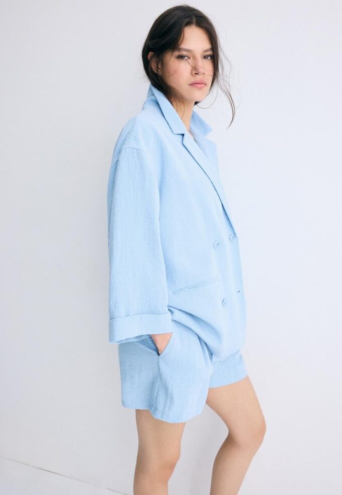 Blazer fluido de doble botonadura Blazer fluido de doble botonadura