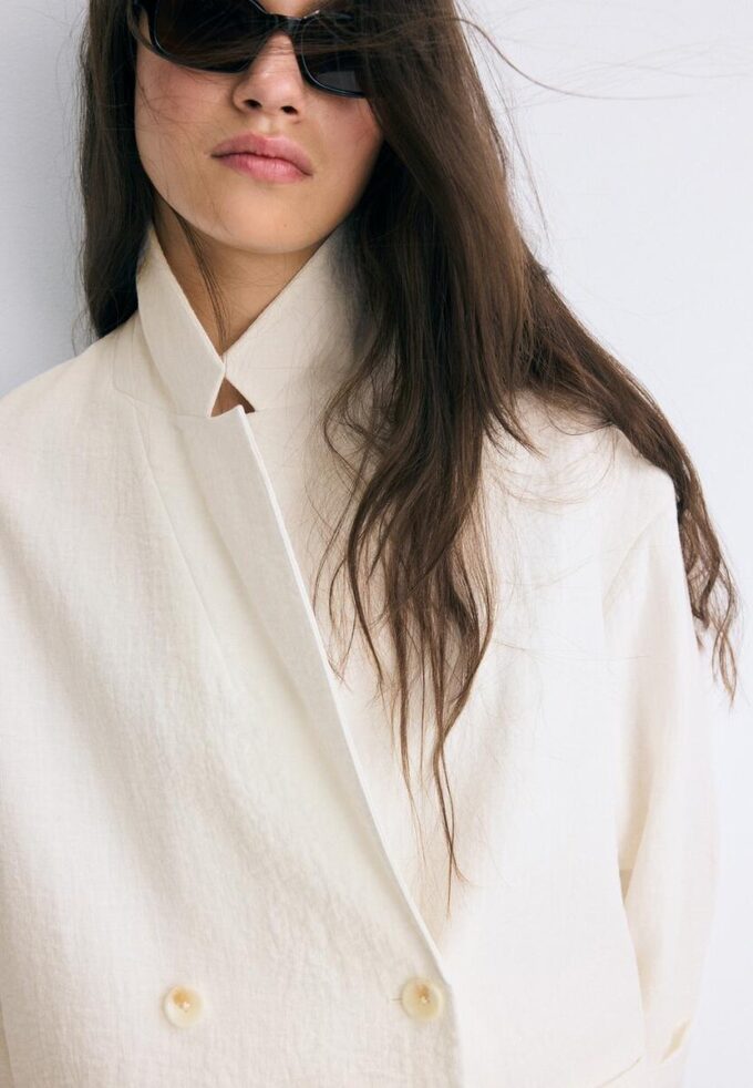 Blazer fluido de doble botonadura Blazer fluido de doble botonadura