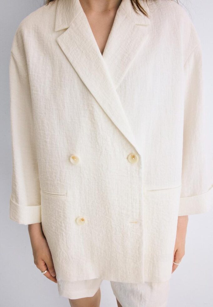 Blazer fluido de doble botonadura Blazer fluido de doble botonadura