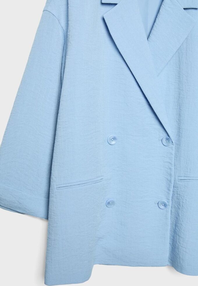 Blazer fluido de doble botonadura Blazer fluido de doble botonadura