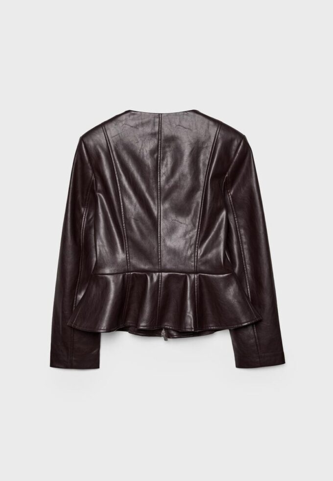 Blazer sin cuello con peplum efecto piel Blazer sin cuello con peplum efecto piel