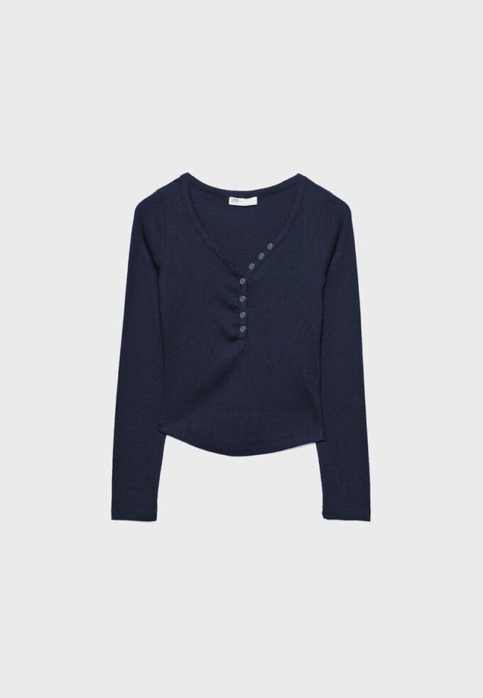 Blusa con botones Blusa con botones