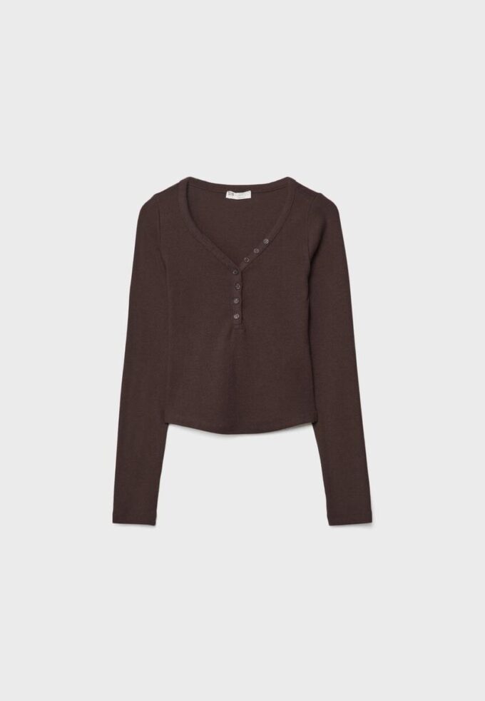 Blusa con botones Blusa con botones