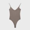 Body con tirantes y cuello en V Body con tirantes y cuello en V