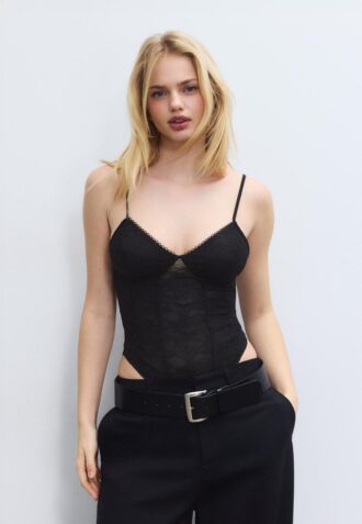 Body de encaje con tirantes