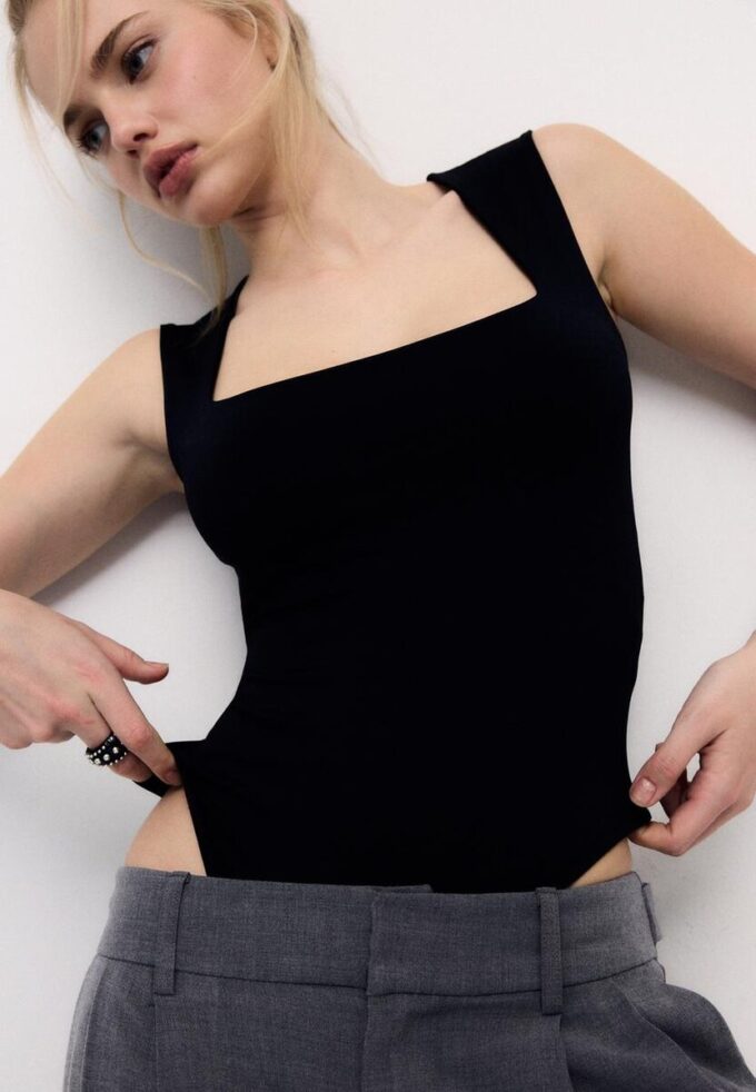 Body de poliamida con cuello cuadrado Body de poliamida con cuello cuadrado