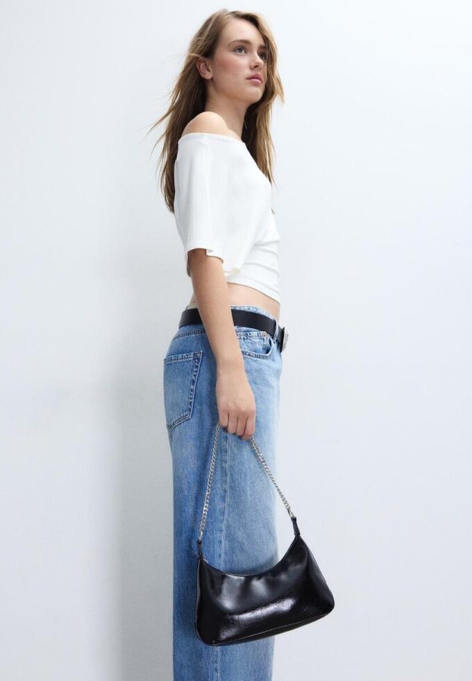 Bolso bandolera con cadenas