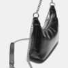 Bolso bandolera con cadenas