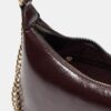 Bolso bandolera con cadenas