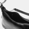 Bolso bandolera con cadenas