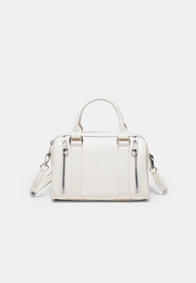 Bolso bandolera con detalle de cremallera