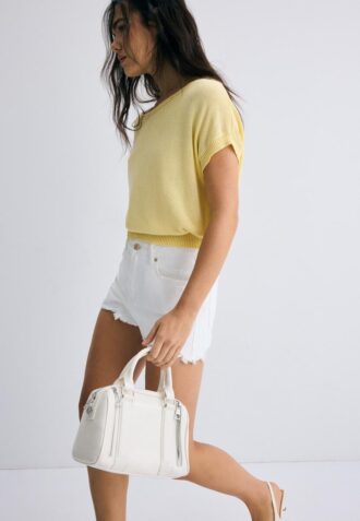 Bolso bandolera con detalle de cremallera