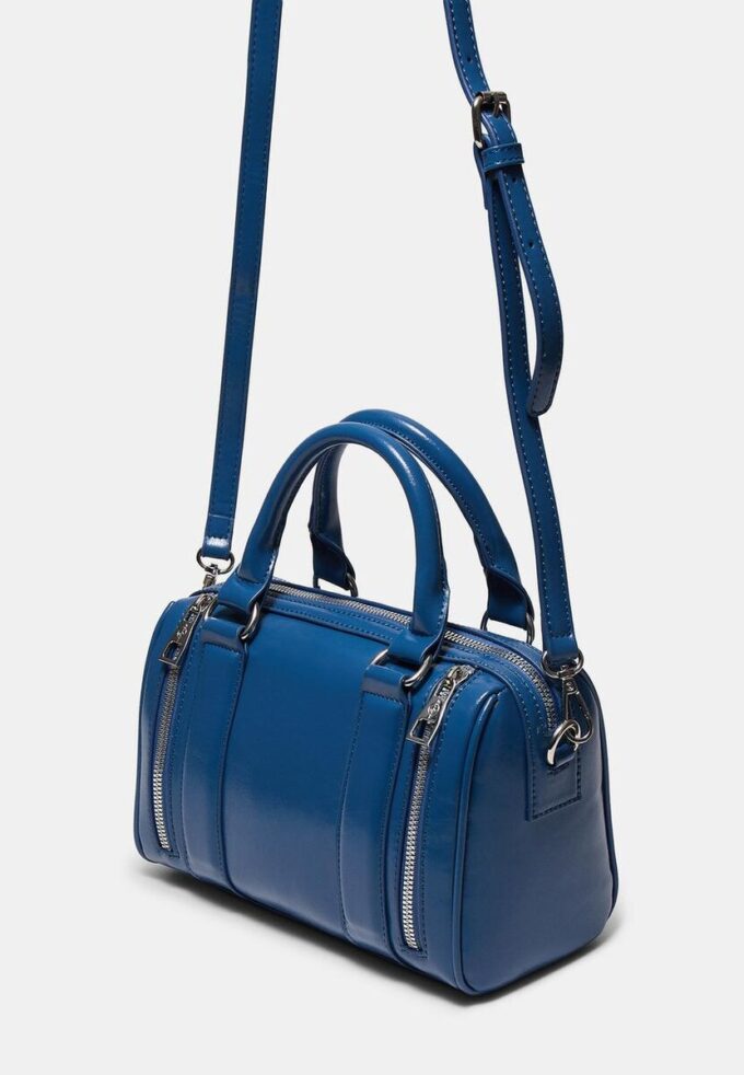 Bolso bandolera con detalle de cremallera