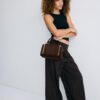 Bolso bandolera con detalles de cremallera
