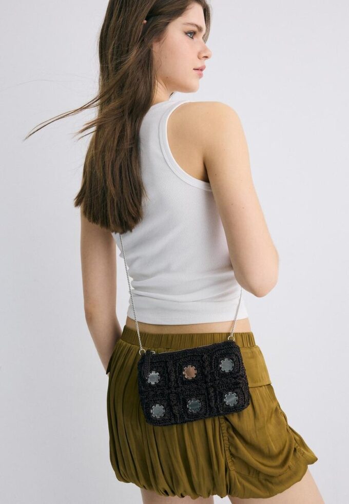 Bolso bandolera mini de ganchillo con espejos Bolso bandolera mini de ganchillo con espejos