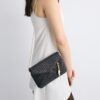 Bolso bandolera tipo sobre con efecto rafia Bolso bandolera tipo sobre con efecto rafia