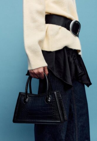 Bolso bandolera tipo trapecio con efecto coco
