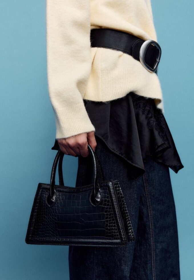 Bolso bandolera tipo trapecio con efecto coco
