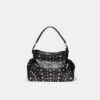 Bolso con tachuelas