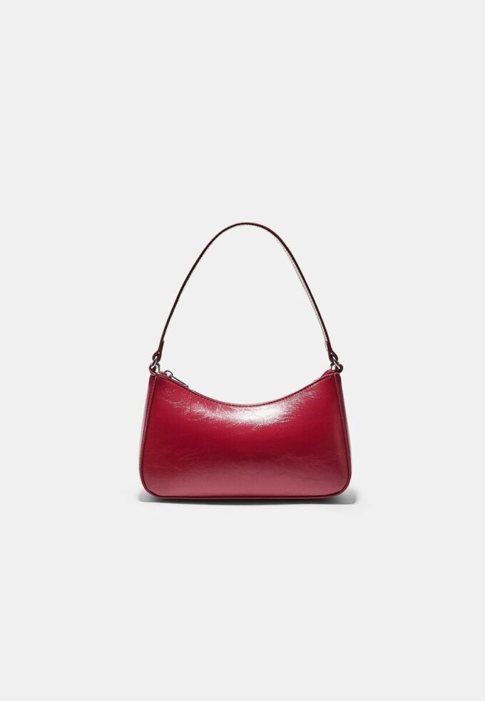 Bolso de hombro con cadena larga Bolso de hombro con cadena larga