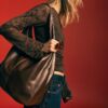 Bolso de hombro con cremallera