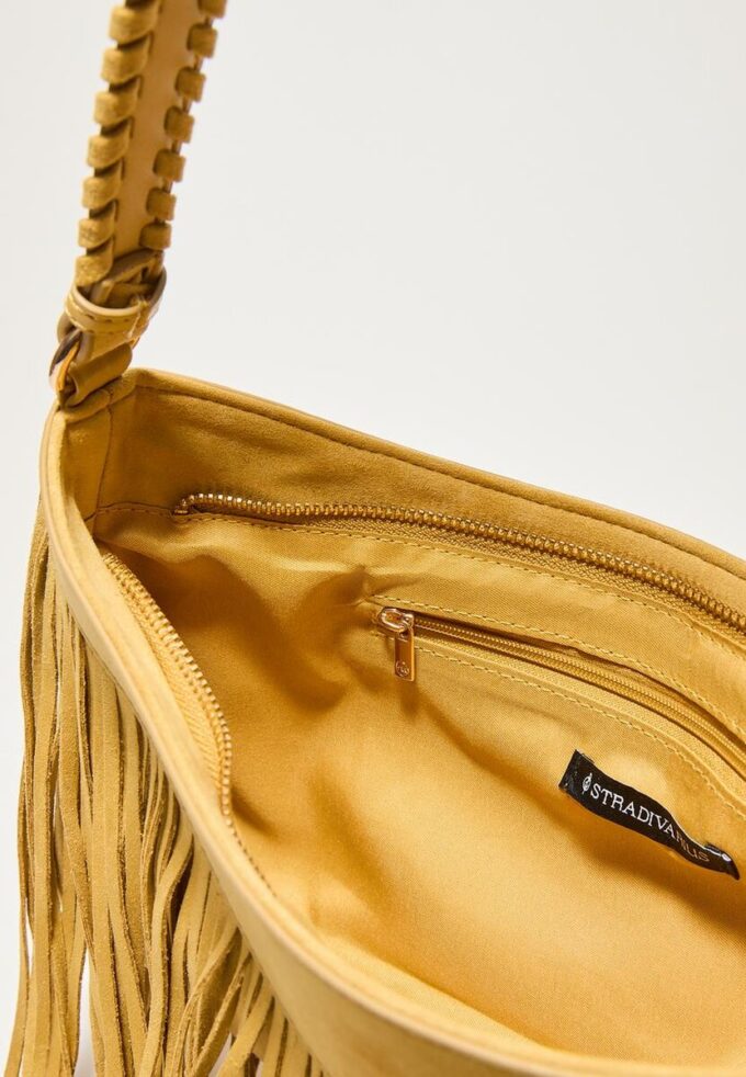 Bolso de hombro con flecos largos