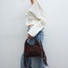 Bolso de hombro con flecos laterales Bolso de hombro con flecos laterales