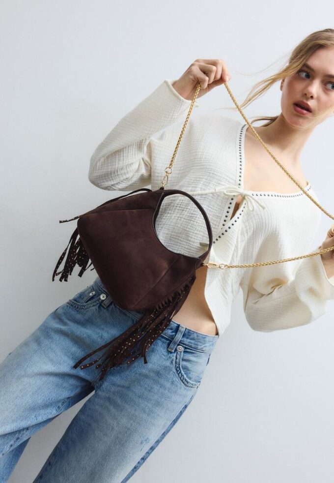 Bolso de hombro con flecos laterales Bolso de hombro con flecos laterales