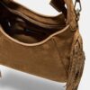 Bolso de hombro con flecos laterales Bolso de hombro con flecos laterales