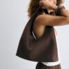 Bolso de hombro de ante sintético
