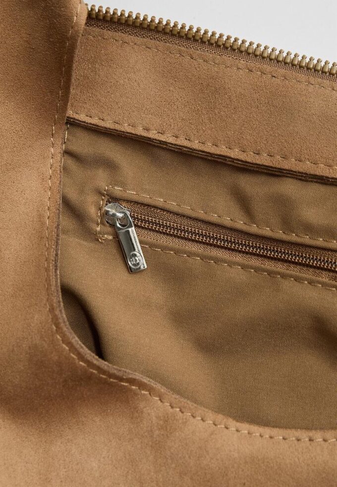 Bolso de hombro de ante sintético