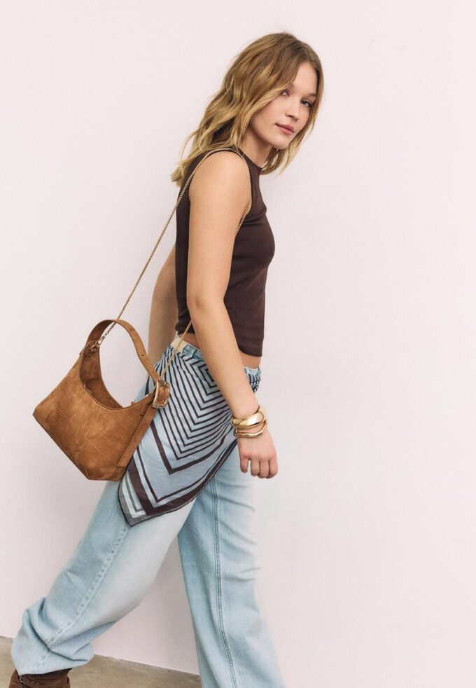 Bolso de hombro de ante sintético con detalle de hebilla
