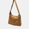 Bolso de hombro de tacto suave con detalle de flecos