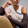 Bolso de hombro Half-Moon con bolsillos