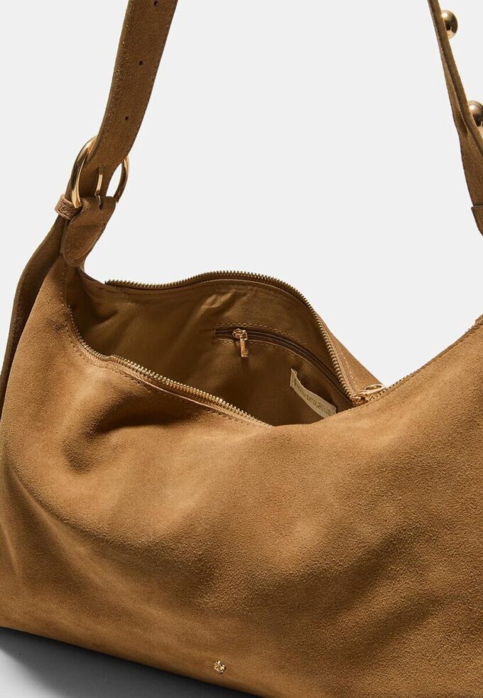 Bolso de hombro plano con tachuelas, 100 % piel Bolso de hombro plano con tachuelas, 100 % piel