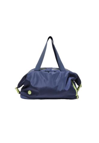 Bolso en contraste Bolso en contraste