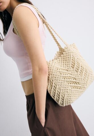 Bolso shopper de ganchillo con hilo metálico