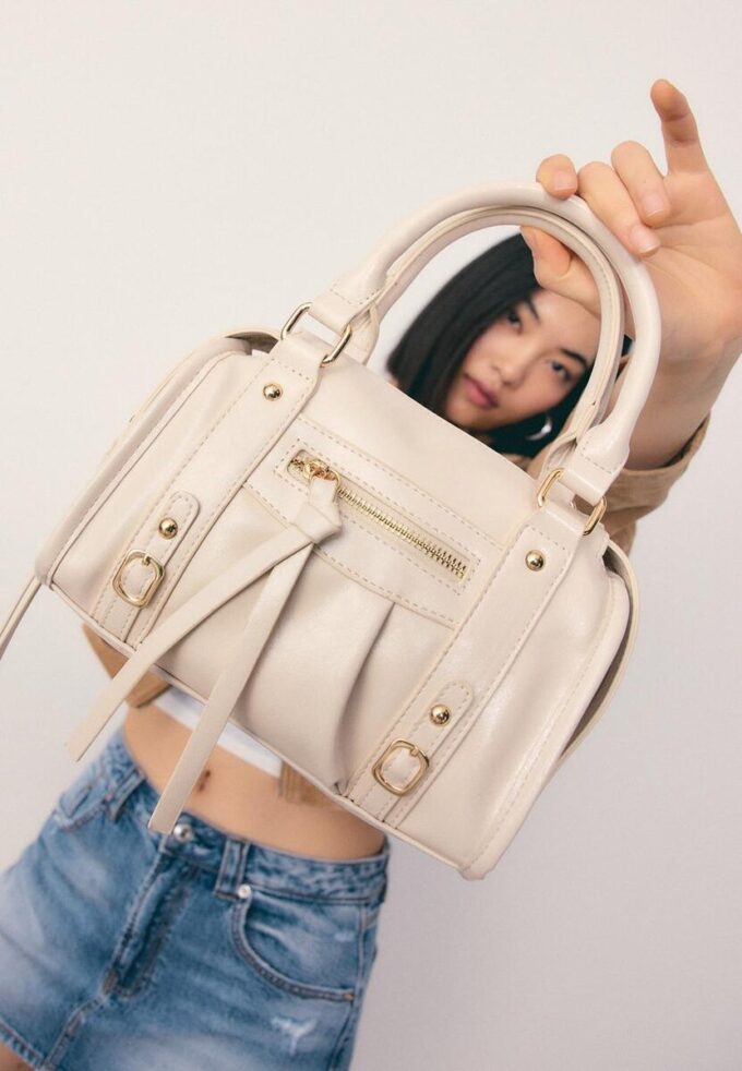 Bolso tipo bolso de bolos con cremallera y bandolera