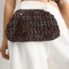 Bolso tipo cubo de ganchillo con hilo metalizado Bolso tipo cubo de ganchillo con hilo metalizado