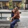 Bolso tipo cubo rígido con ojales Bolso tipo cubo rígido con ojales