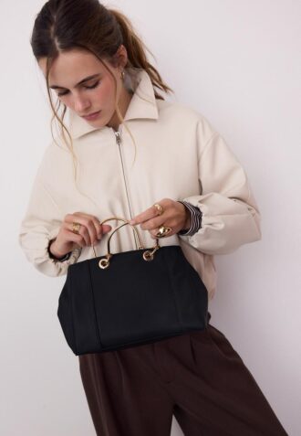 bolso tote con asa metlica 2 1 330x477 - Bolso tote con asa met&aacute;lica