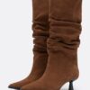 Botas de piel slouchy con tacón bajo