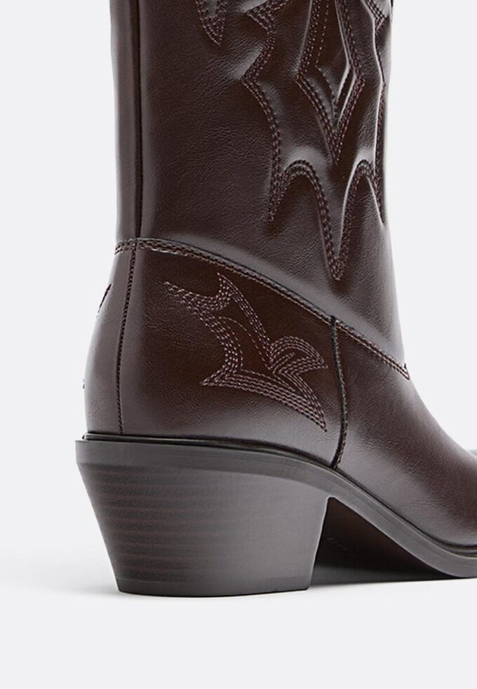 Botas vaqueras con tacón Botas vaqueras con tacón